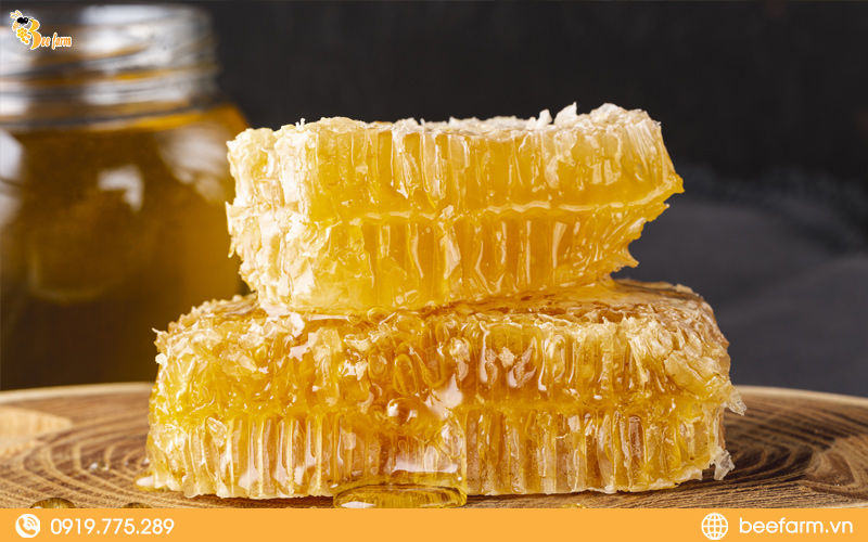 trong mật ong có chứa gì?